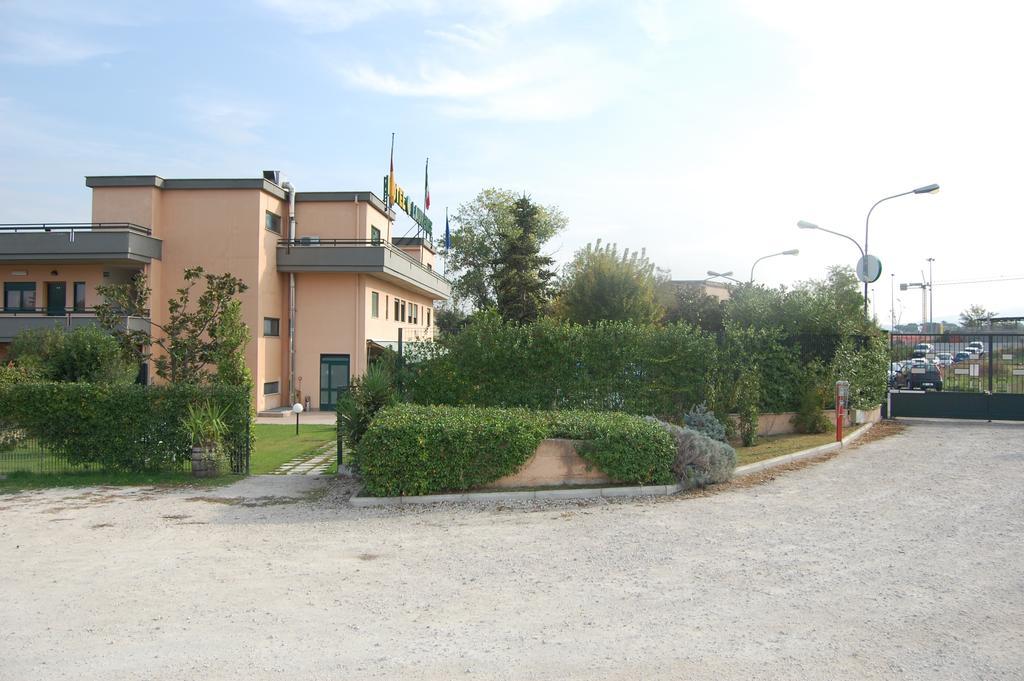 Hotel Laurence Rzym Zewnętrze zdjęcie