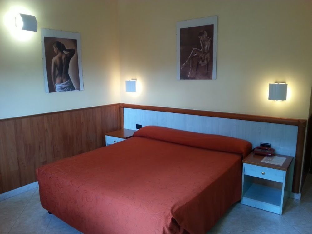 Hotel Laurence Rzym Zewnętrze zdjęcie