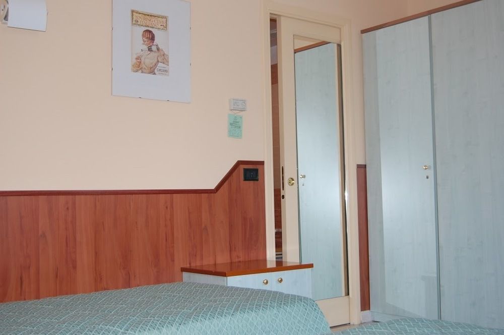 Hotel Laurence Rzym Zewnętrze zdjęcie