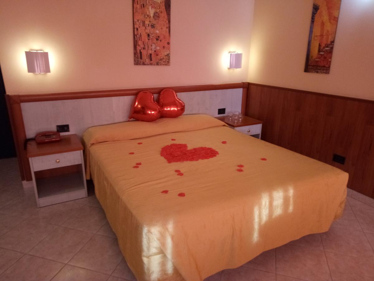 Hotel Laurence Rzym Zewnętrze zdjęcie