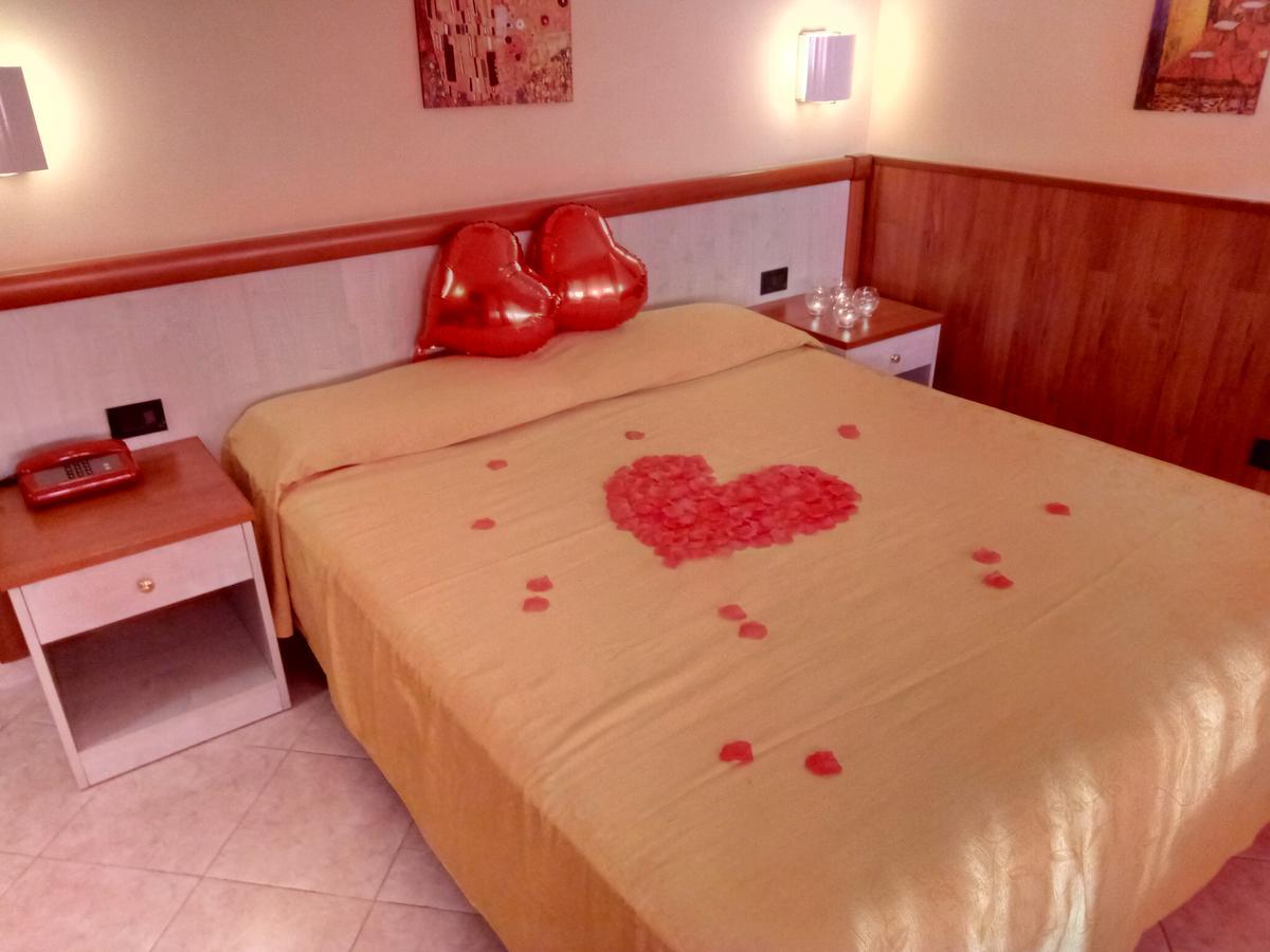 Hotel Laurence Rzym Zewnętrze zdjęcie